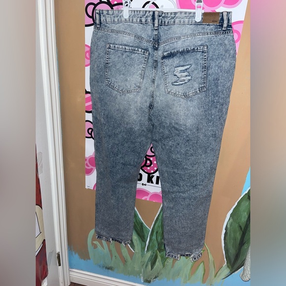 Aeropostale Blue Ripped Mom Jeans - Picture 2 of 4